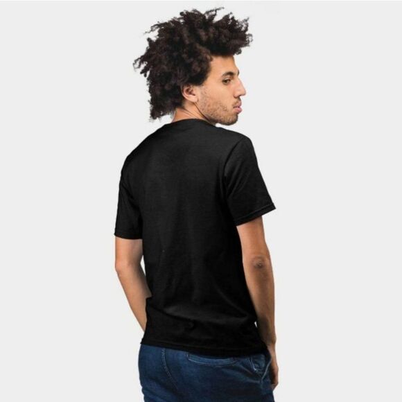 Attack On Titan Captain Levi Short Sleeve Shirt - Picture 3 of 3